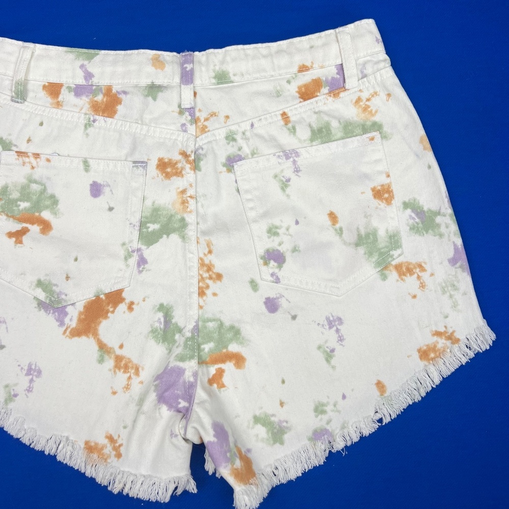 🏷️|•WILD FABLE•| Cute Color Splash Highest Rise Cut Off Jean Short - Picture 5 of 9